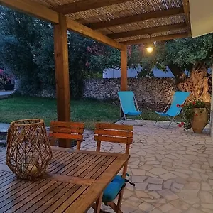  Casa vacanze Ca Sotto Il Carrubo, A 100 Mt Dal Mare!